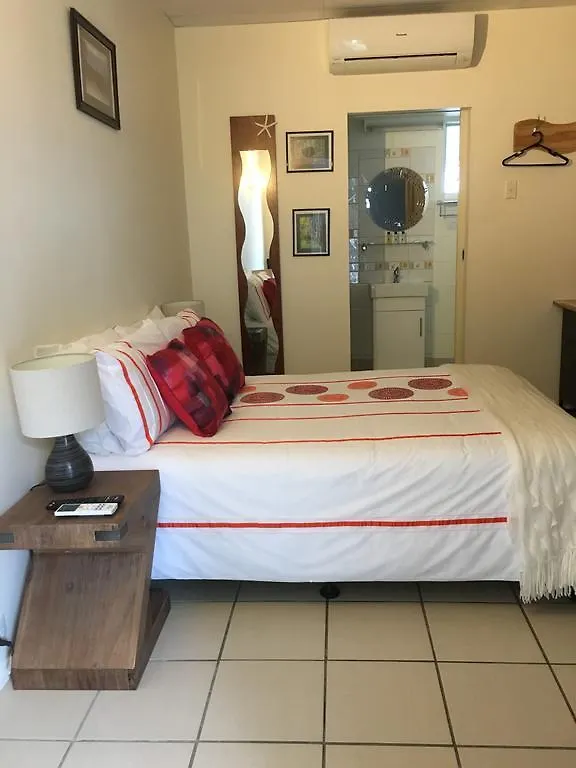 إينيسفيل Black Marlin Motel 4*,
